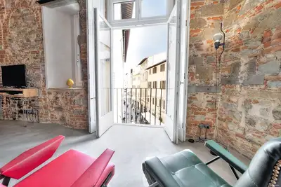 Image de Murs en pierre, luxe, moderne, haut de gamme, condo parfaitement silencieux. 1 min de Duomo