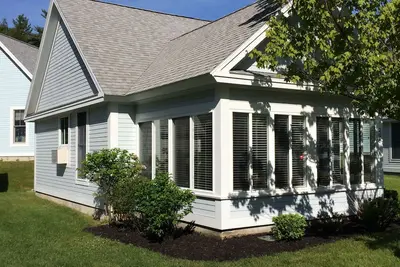 Image de Summer Village Resort - Cottage de 2 chambres avec WiFi à côté de Pools & Pavilion.