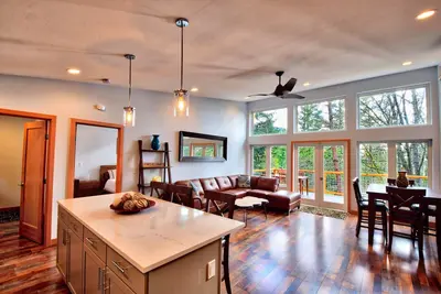 Image de Nouvelle maison - Nw moderne avec spa près de Rosario