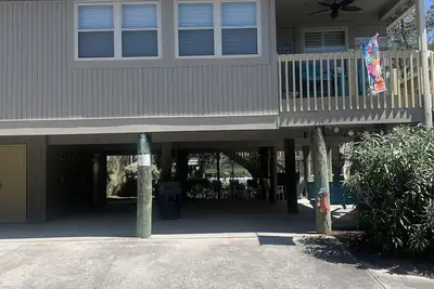 Image de Magnifique Chalet De Plage Toute L'ANNÉE Parfaite Pour Votre Plage ÉLOIGNEZ-Vous