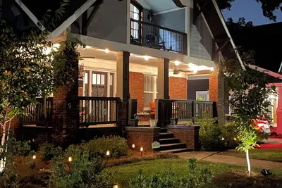 Image de Magnifique bungalow rénové au centre-ville!