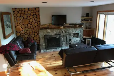 Image de Vue sur la montagne avec le confort de la maison. 5 minutes en voiture de la montagne!