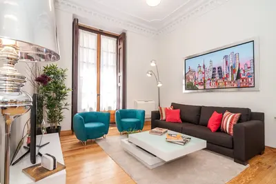 Image de Madrid-Sol-Gate Plaza Mayor, appartement neuf, Comodo, design moderne.