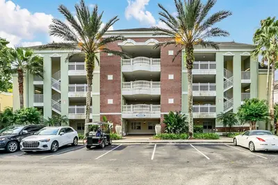 Image de Luxe 3 Chambres Condo à Reunion Resort, Situé au 3e étage à Sandy Ridge