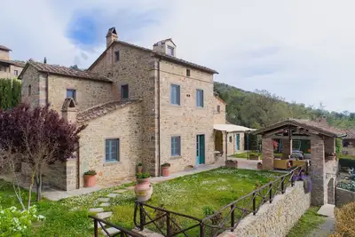 Image de Maison de vacances pittoresque avec piscine