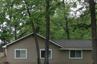Image de 2 chambres / 1 salle de bain Houghton Lake Escapade