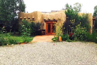 Image de Château de Winsor et retraite de ski! 15 min des remontées mécaniques et 15 min de Taos Plaza