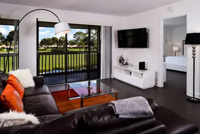 Image de Pga National Condo, unité de conception récemment rénovée