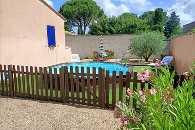 Image de Récente maison lumineuse et climatisée avec piscine proche du Luberon