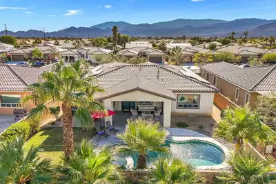 Image de Elegant Desert Luxury 4 Bedroom Home