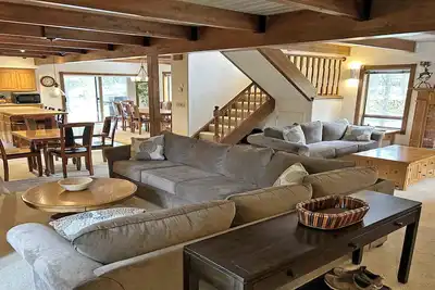 Image de 2 Tokatee-Sunriver, Oregon: Hot Tub, Bbq, WiFi, Aquatics Sharc, Tubing Hill, Mt. Bachelor, Golf, Deschutes River, Tennis, Pistes cyclables