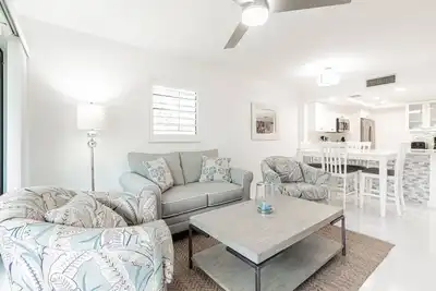 Image de Park Shore Resort, 1st Flr. , End Unit- Ouest de l'autoroute 41- 1. 25 miles de la plage! Super endroit!