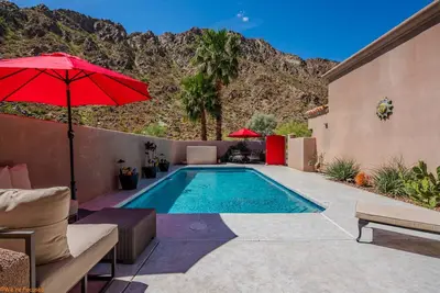 Image de Casa à Montezuma à La Quinta Cove, piscine privée, à proximit�� des montagnes et des sentiers de randonnée