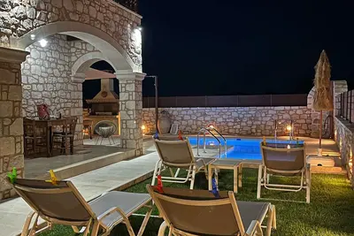 Image de Villa De Luxe Marvi Est Une Maison En Pierre Traditionnelle Creta