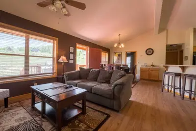 Image de Beaver Lodge Home, Hot Tub, 5\/3 - 12 personnes