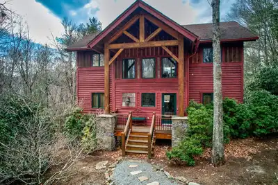 Image de Muir Lodge - 10 kilomètres de Blowing Rock avec bain à remous, 3 suites Master et animaux acceptés!