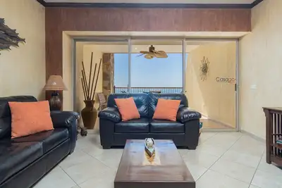 Image de Ocean Front Beau Condominium A Sonoran Sky 605, ov