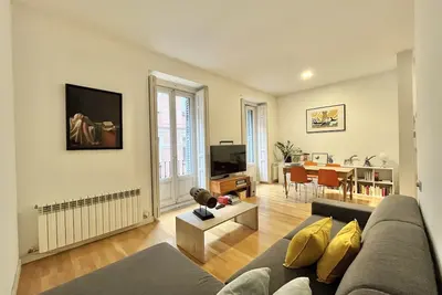 Image de Appartement moderne City Center - lit Queen Size + cuisine. Malasaña.