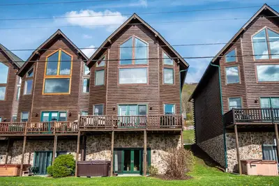 Image de Belle villa de luxe avec vue sur le lac et les pistes de ski!