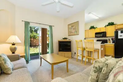 Image de Regal Oaks Townhome situé à seulement 3 miles de Disney et à seulement 10 min en voiture de Universal Studios