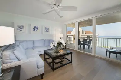 Image de Récemment rénové 10e Condo étage avec Striking Golfe Vues panoramiques!