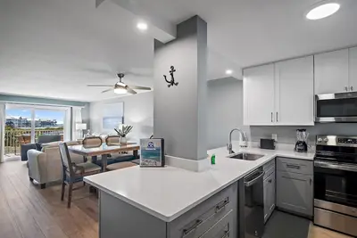 Image de Unité 217 - Vue du coucher de soleil sur le balcon privé du coucher de soleil