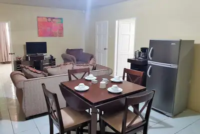 Image de Une Grande Lieu De Sejours, À Un Grand Prix