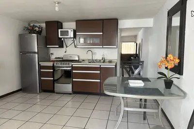 Image de Appartement RENOUVELÉ Et ENTIÈREMENT ÉQUIPÉ!