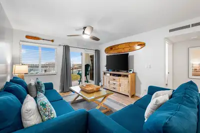 Image de Récemment rénové avec des touches spéciales supplémentaires! En vedette sur Hgtv (105)