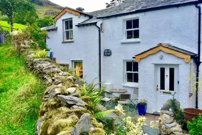 Image de GÎTE De Lakeland CARACTÉRISTIQUE. Wifi, Sky Tv, Log Fires, Joli Emplacement.