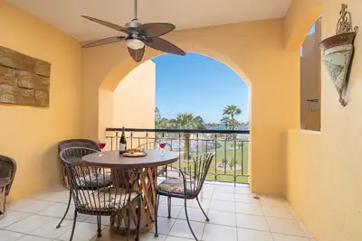 Image de Superbe vue magnifique copropriété sur la plage. C 201