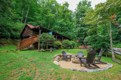 Image de Bear Nekkid. . . Faire Votre Maison Dans Les Smokies!