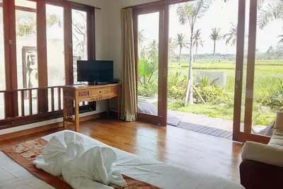 Image de Villa tranquille de rizière breezy w / piscine privée