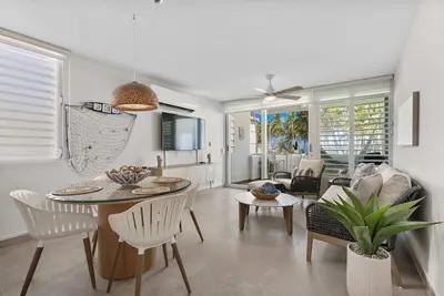 Image de Luquillo Beach Flat<br> Beachfront Magnifique 3 chambres sur la plage de Luquillo