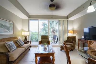 Image de Accès au golfe, plage privée, maison merveilleuse, 3 Bedr. 3 Salles de bain, 619, Tampa Bay