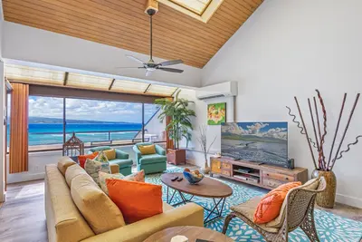 Image de 2050 Pieds carrés Oceanfront Penthouse Sands of Kahana 392