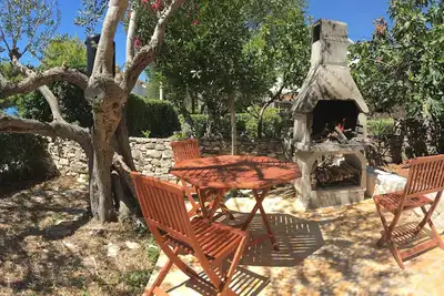 Image de Maison semi-couverte confortable @ Vranjica-Trogir, plage 40m