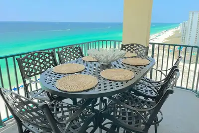 Image de Beauté Au Front De La Plage Au 14e Étage À Jade Est. Nouvellement Remodelé! Croisière Familiale Gratuite Avec les Dauphins!