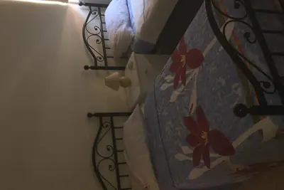 Appartement familial près de la place Pervolia et à 15 minutes à pied de la plage