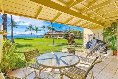 Image de Cuisine toute neuve et espace de vie mis à jour - Oceanfront # 216-2