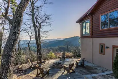 Image de Alpine Vista - Cabine Rock Blowing avec bain à remous, théâtre, sauna, vues