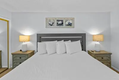 Image de Détendez-vous, détendez-vous et détendez-vous dans ce charmant condo en bord de mer mis à jour (213)