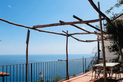Image de Maison Neuve CÔTE Amalfitaine RÉNOVÉE Avec Terrasse Vue Mer
