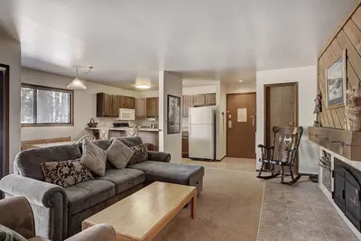 Image de Jolie chambre au rez-de-chaussée qui donne sur la cour!