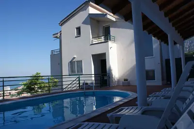 Image de Villa Tonka avec piscine - idéal pour 2 familles avec enfants