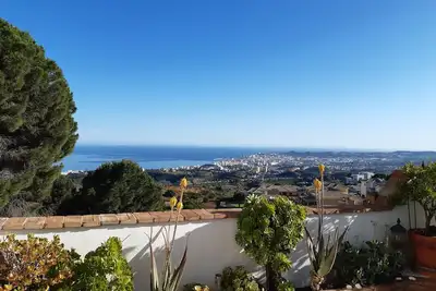 Image de Appartement confortable avec une vue magnifique, entre 3 villes, en pleine nature