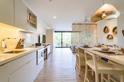 Image de Près de la ville et de la plage | Studio avec Terrasse Priv����e