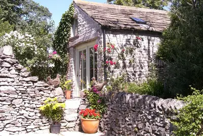 Image de Élégant chalet pour 2 personnes, animal domestique, pub à proximité, Chatsworth 10m.