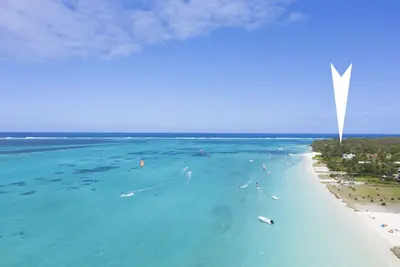 Image de Pointe D'Esny: pied dans l'eau sur la plus belle plage de Maurice, calme, wifi