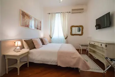 Image de À quelques pas de S. Pietro, le petit dôme du Vatican: un rêve dans la ville éternelle!